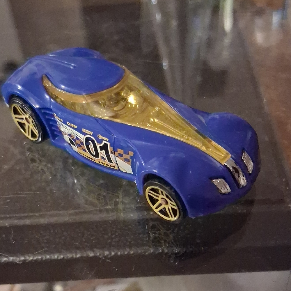HOT WHEELS COVELIGHT CAR